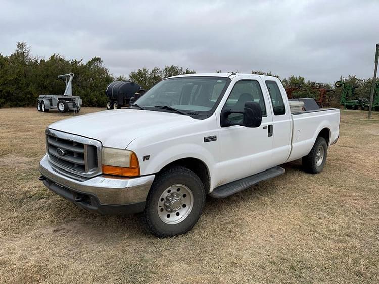 1999 Ford F-250 Equipment Image0
