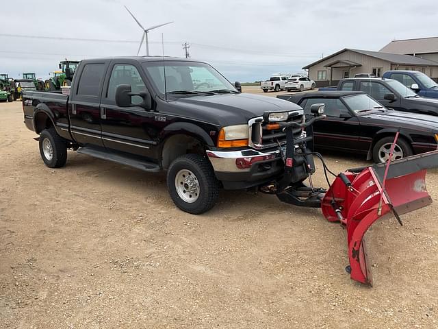 Image of Ford F-350 equipment image 3