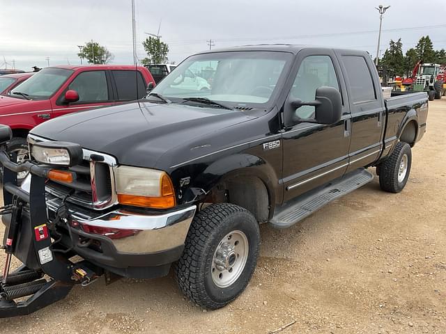 Image of Ford F-350 equipment image 1