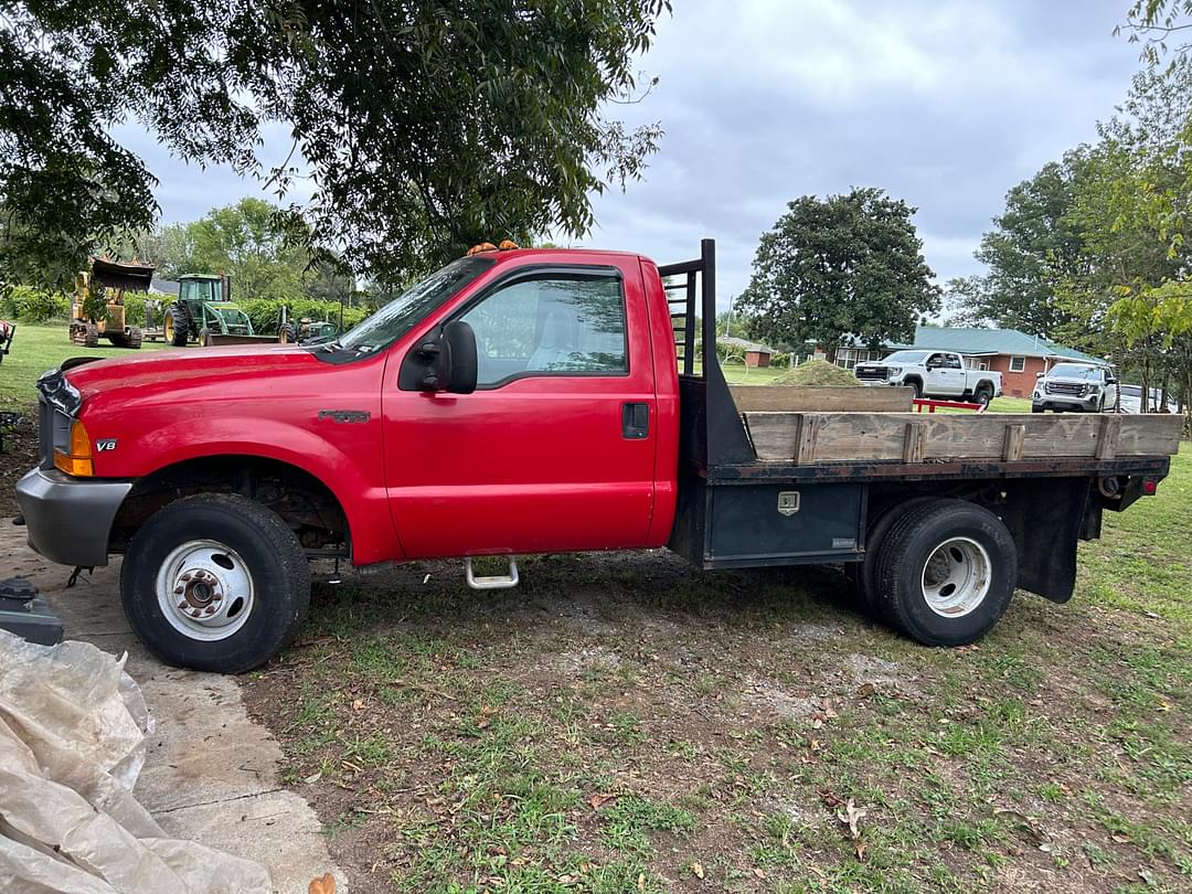 Image of Ford F-350 Primary image