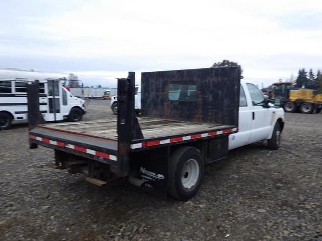 Image of Ford F-350 equipment image 3