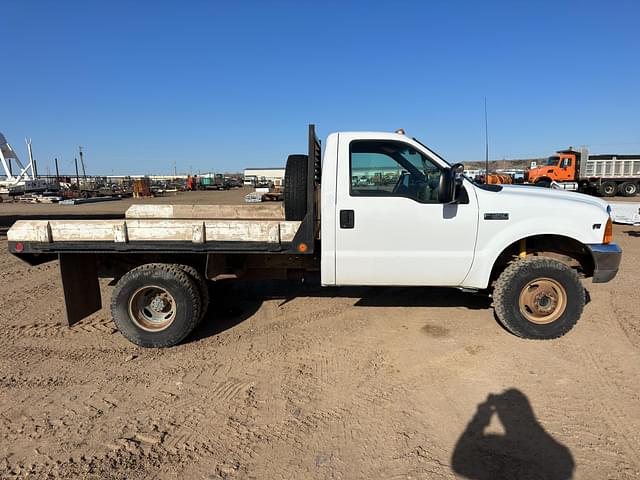 Image of Ford F-350 equipment image 1
