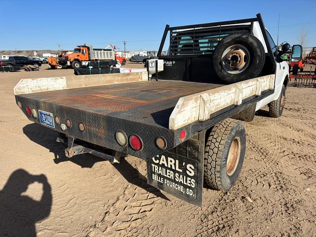 Image of Ford F-350 equipment image 4