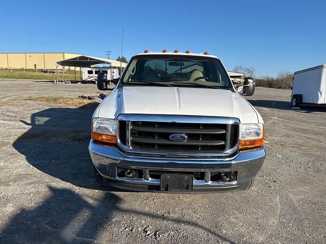 Image of Ford F-350 equipment image 1