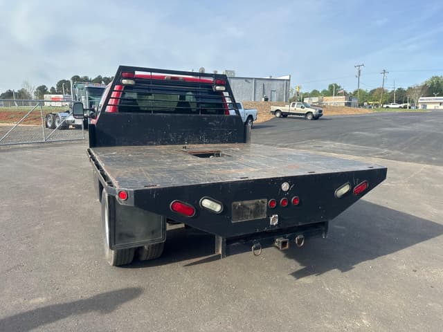 Image of Ford F-350 equipment image 3