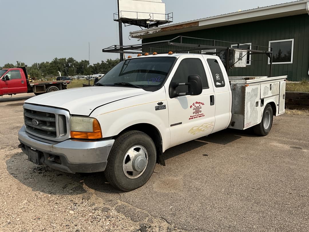 Image of Ford F-350 Primary image