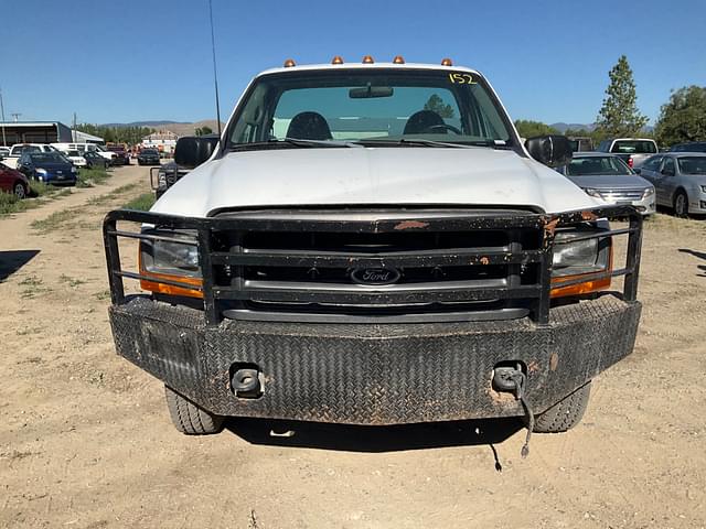 Image of Ford F-350 equipment image 1