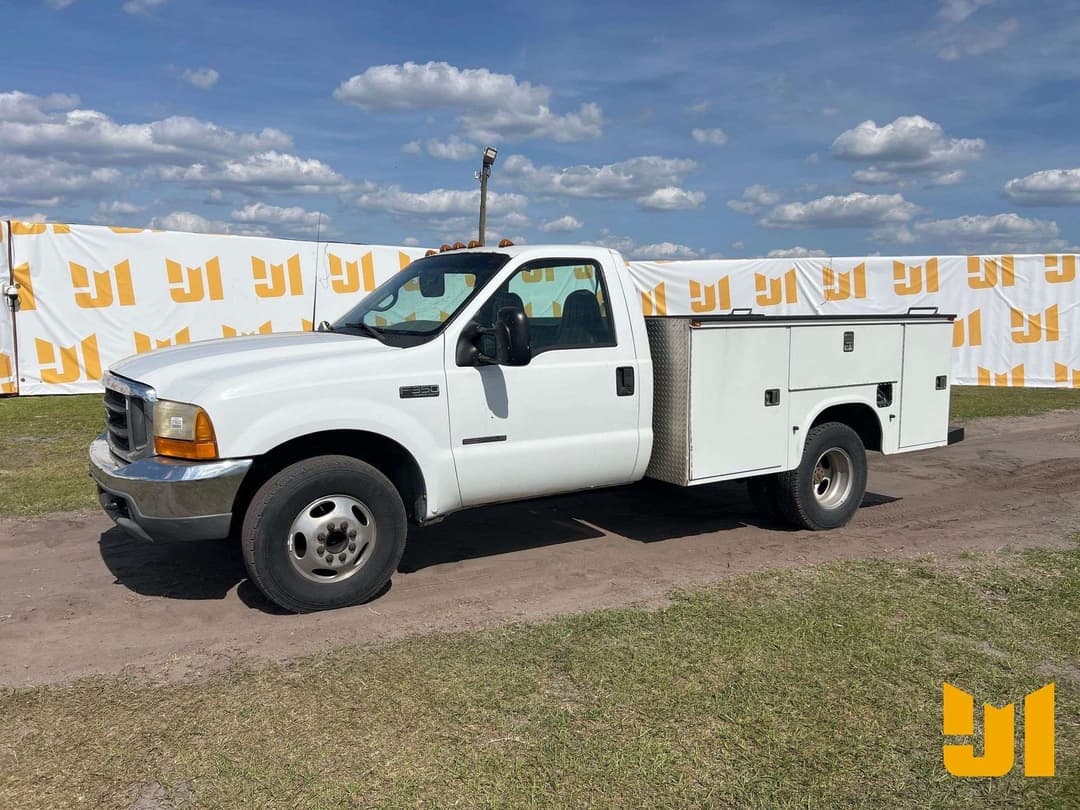 Image of Ford F-350 Primary image