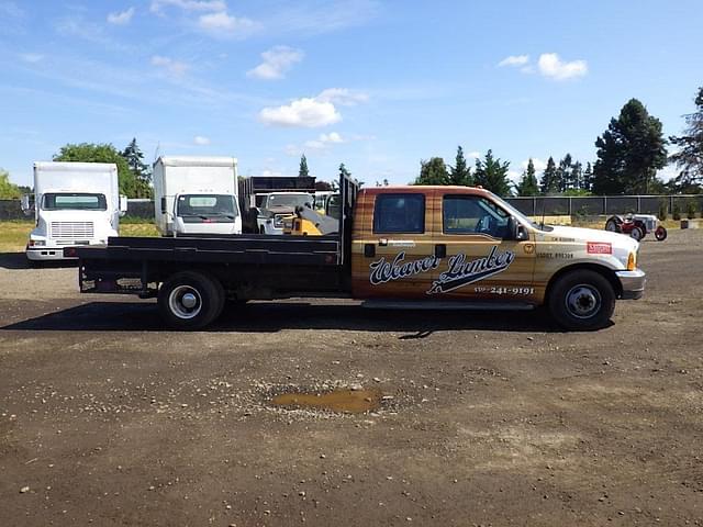Image of Ford F-350 equipment image 2