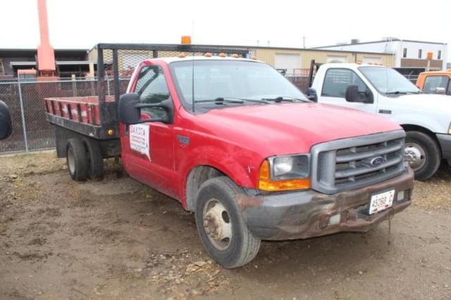 Image of Ford F-350 equipment image 1
