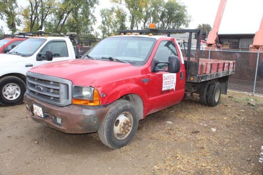 1999 Ford F-350 Equipment Image0
