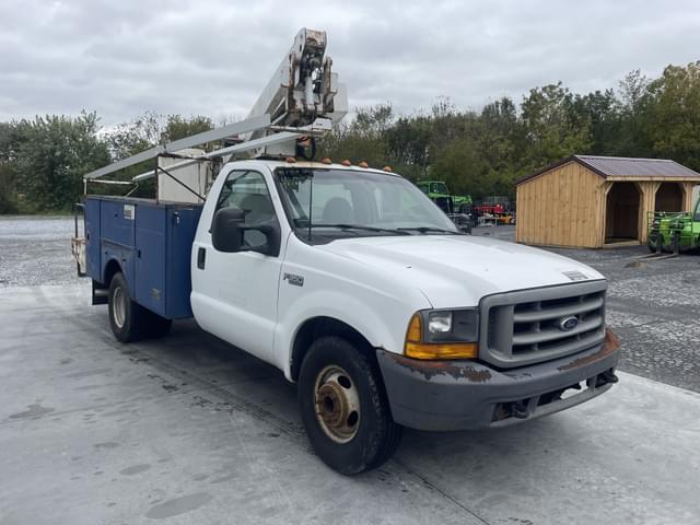 Image of Ford F-350 equipment image 1