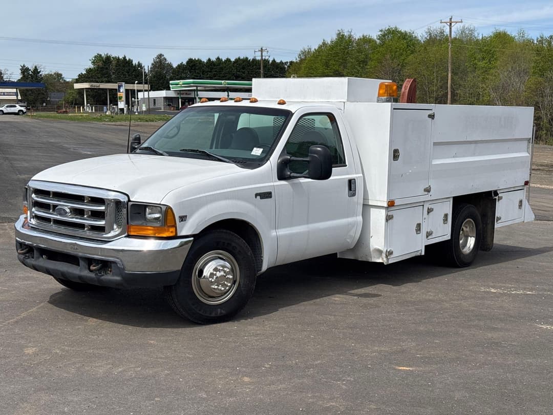 Image of Ford F-350 Primary image