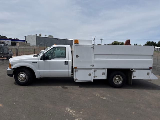 Image of Ford F-350 equipment image 1