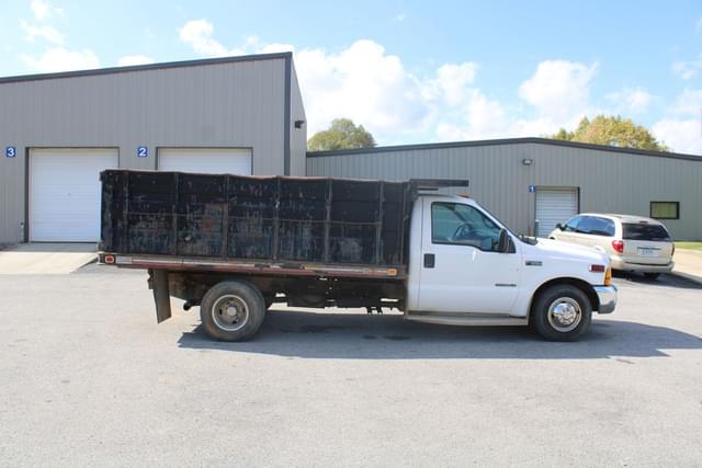 Image of Ford F-350 equipment image 3