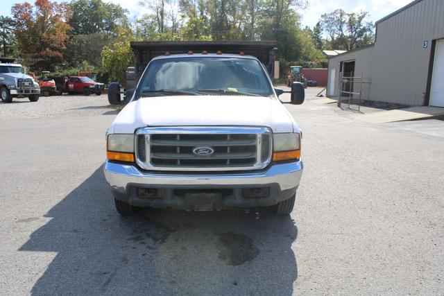 Image of Ford F-350 equipment image 4