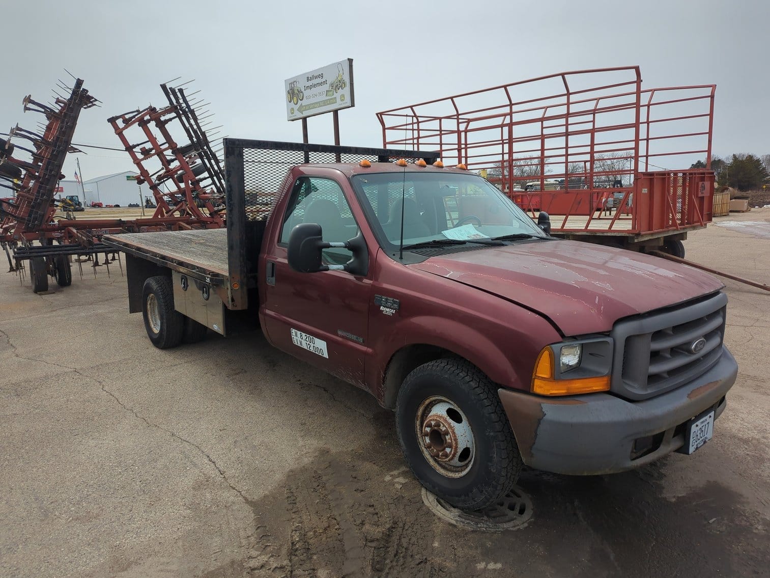 1999 Ford F-350 Equipment Image0