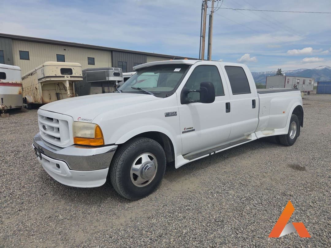 Image of Ford F-350 Primary image