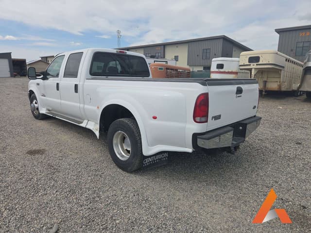 Image of Ford F-350 equipment image 2