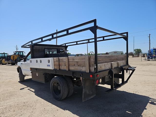 Image of Ford F-450 equipment image 4