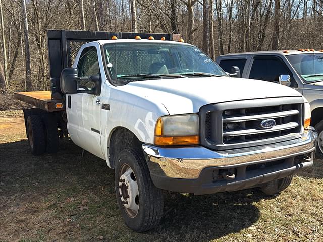 Image of Ford F-450 equipment image 2