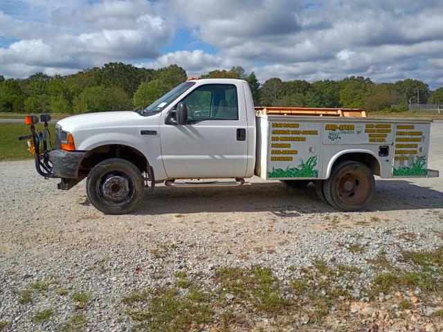 Image of Ford F-450 equipment image 2