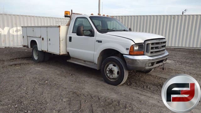 Image of Ford F-450 equipment image 2