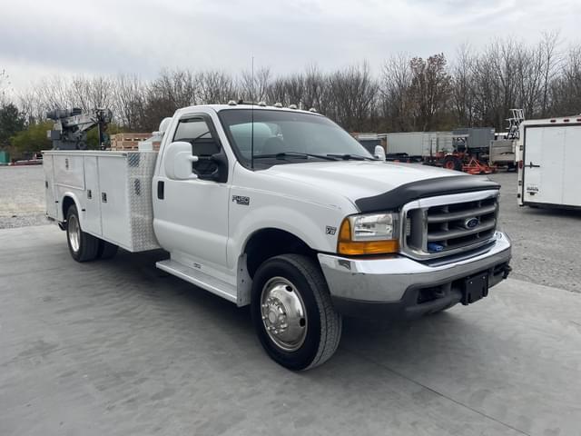 Image of Ford F-450 equipment image 1