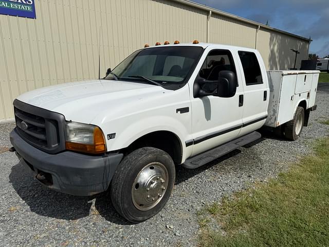 Image of Ford F-450 equipment image 1