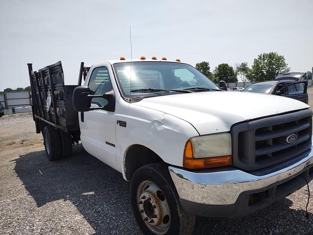 Image of Ford F-450 equipment image 2