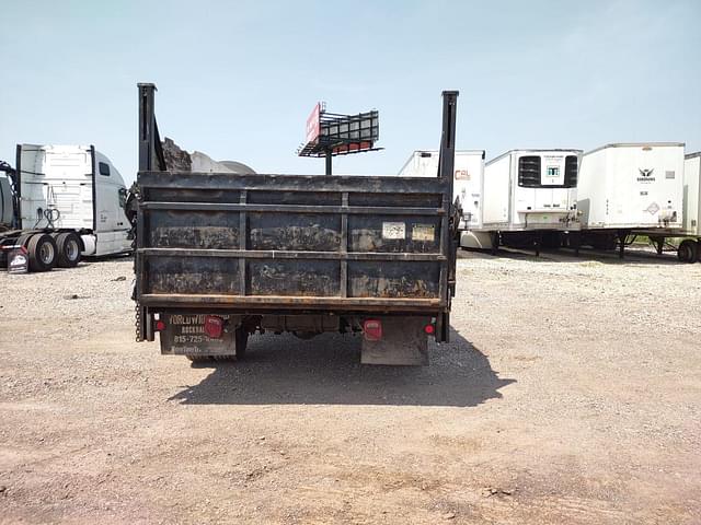 Image of Ford F-450 equipment image 4