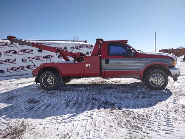 Image of Ford F-450 equipment image 3