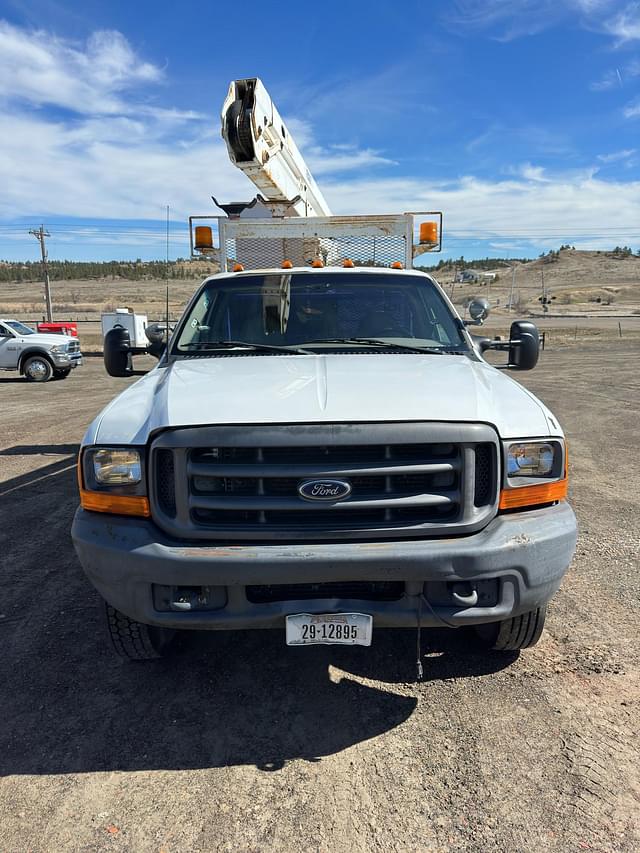 Image of Ford F-550 equipment image 1