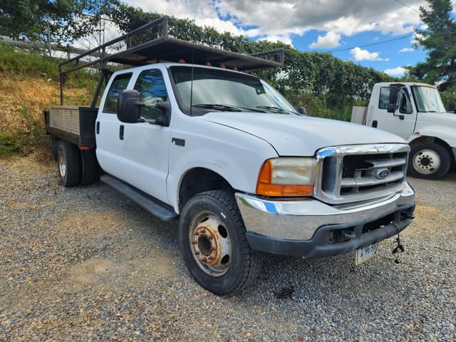 Image of Ford F-550 equipment image 3