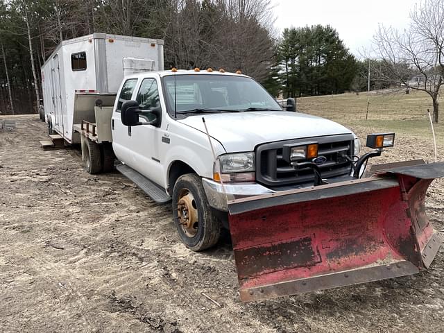 Image of Ford F-550 equipment image 2