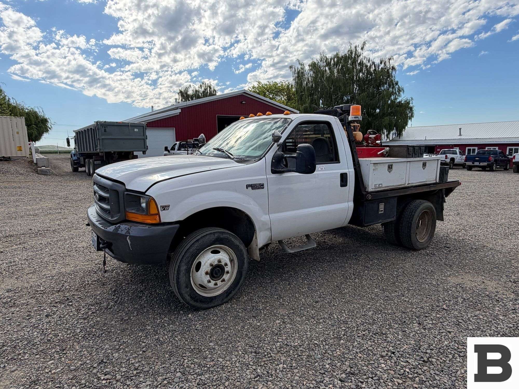 1999 Ford F-550 Equipment Image0
