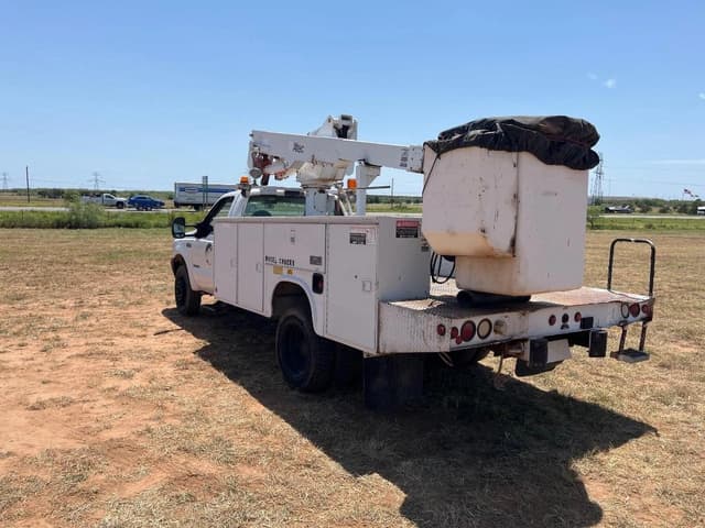 Image of Ford F-550 equipment image 1