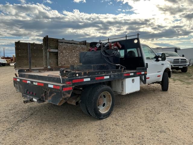 Image of Ford F-550 equipment image 4