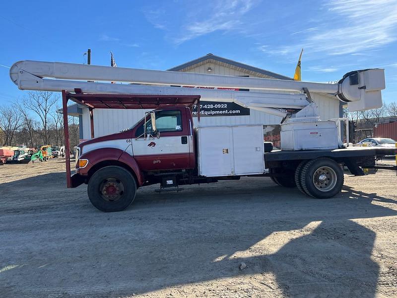 Image of Ford F-750 Primary image