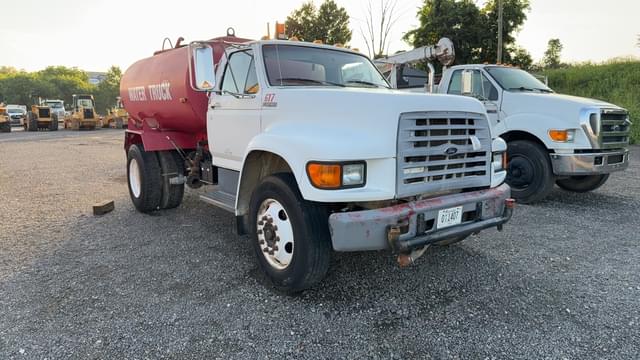 Image of Ford F-SERIES equipment image 2