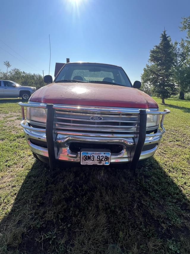 Image of Ford F-150 equipment image 1