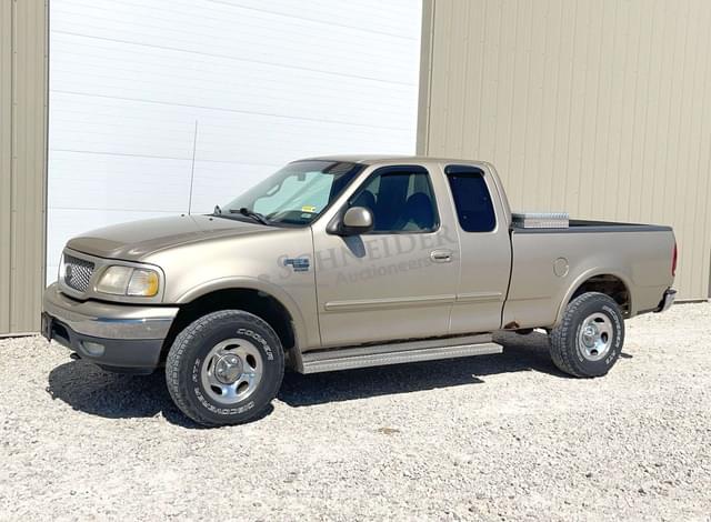 Image of Ford F-150 equipment image 1