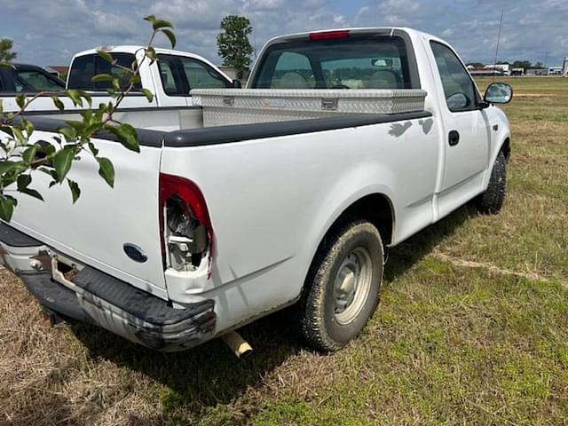 Image of Ford F-150 equipment image 3