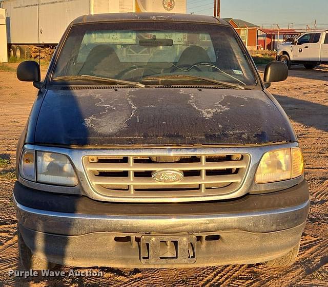 Image of Ford F-150 equipment image 1