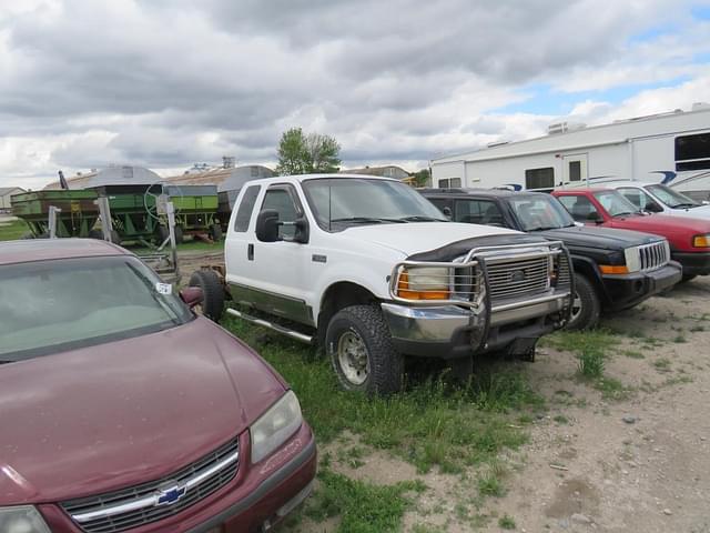Image of Ford F-250 equipment image 2