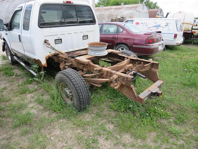 Image of Ford F-250 equipment image 4