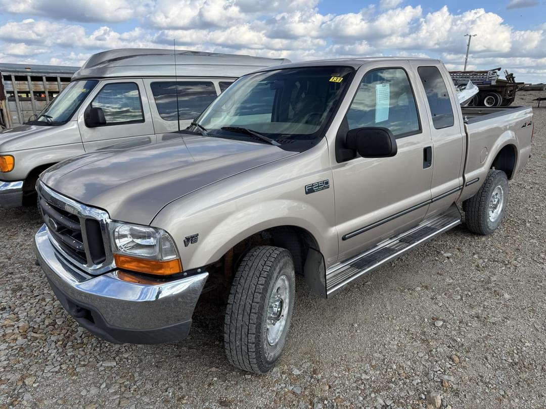 Image of Ford F-250 Primary image