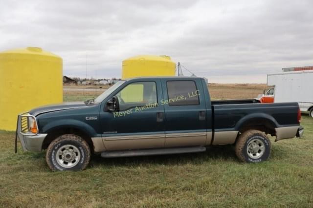 Image of Ford F-250 equipment image 1