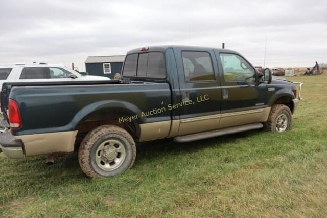 Image of Ford F-250 equipment image 3