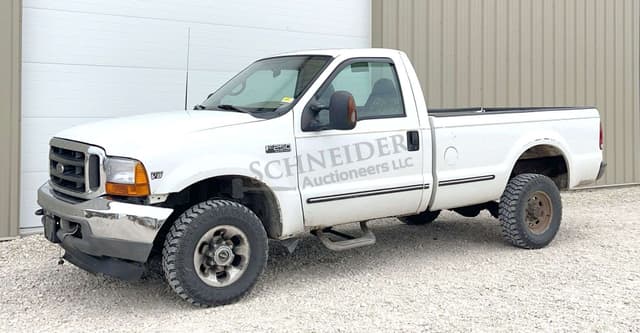 Image of Ford F-250 equipment image 1